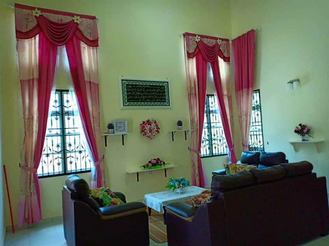 Gambang Homestay Banglomuslim Kuantan Zewnętrze zdjęcie